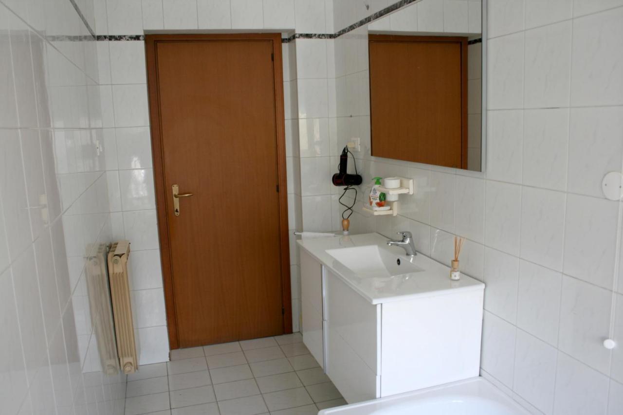 2 Bedrooms Appartement At Pescara 300 M Away From The Beach With Balcony And Wifi Eksteriør bilde