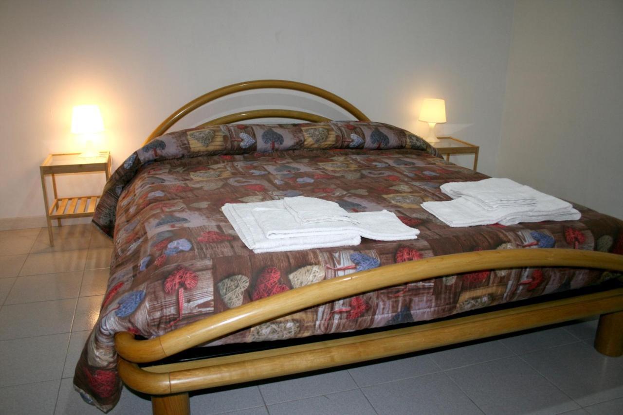 2 Bedrooms Appartement At Pescara 300 M Away From The Beach With Balcony And Wifi Eksteriør bilde