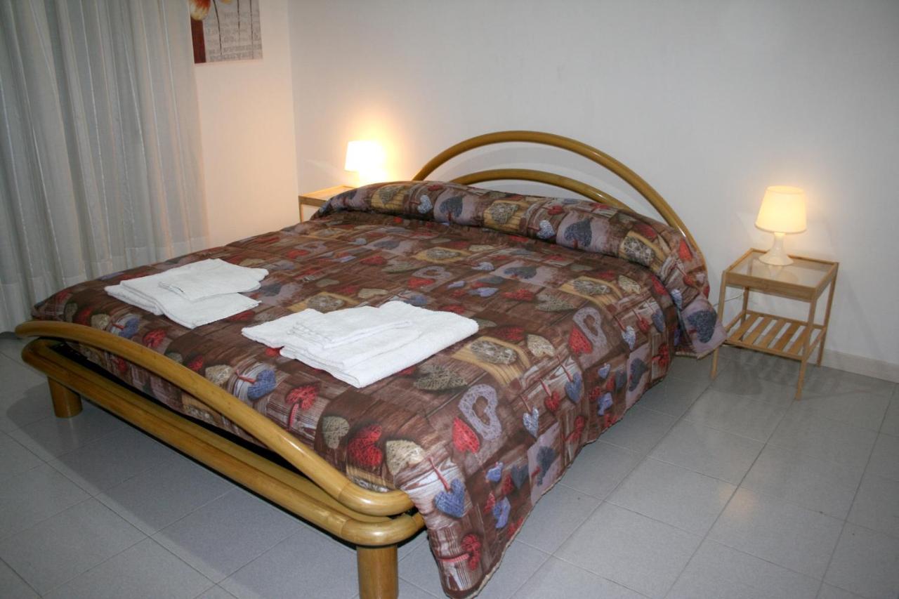2 Bedrooms Appartement At Pescara 300 M Away From The Beach With Balcony And Wifi Eksteriør bilde