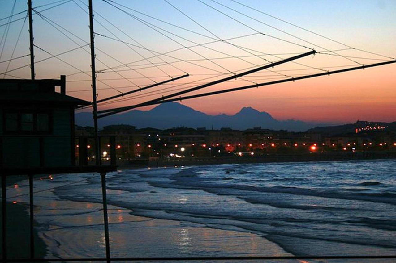 2 Bedrooms Appartement At Pescara 300 M Away From The Beach With Balcony And Wifi Eksteriør bilde