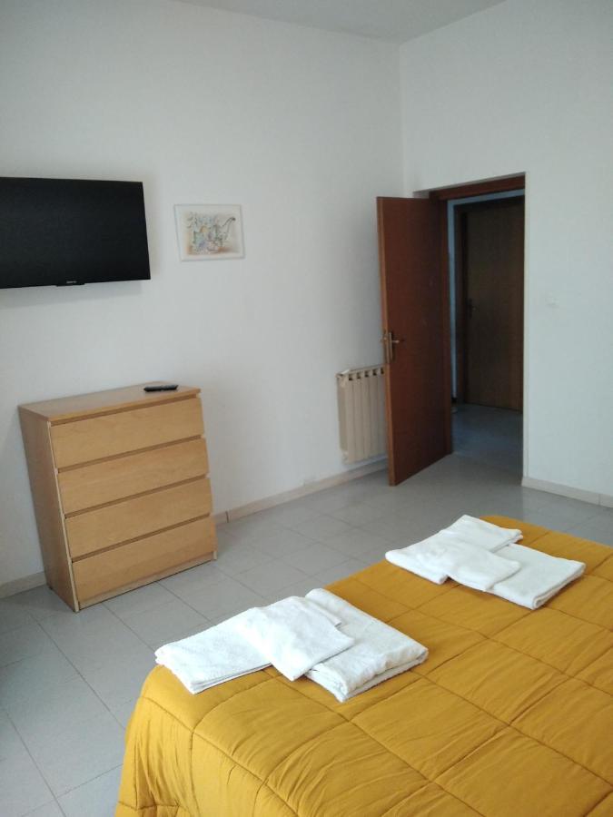 2 Bedrooms Appartement At Pescara 300 M Away From The Beach With Balcony And Wifi Eksteriør bilde