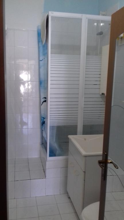 2 Bedrooms Appartement At Pescara 300 M Away From The Beach With Balcony And Wifi Eksteriør bilde
