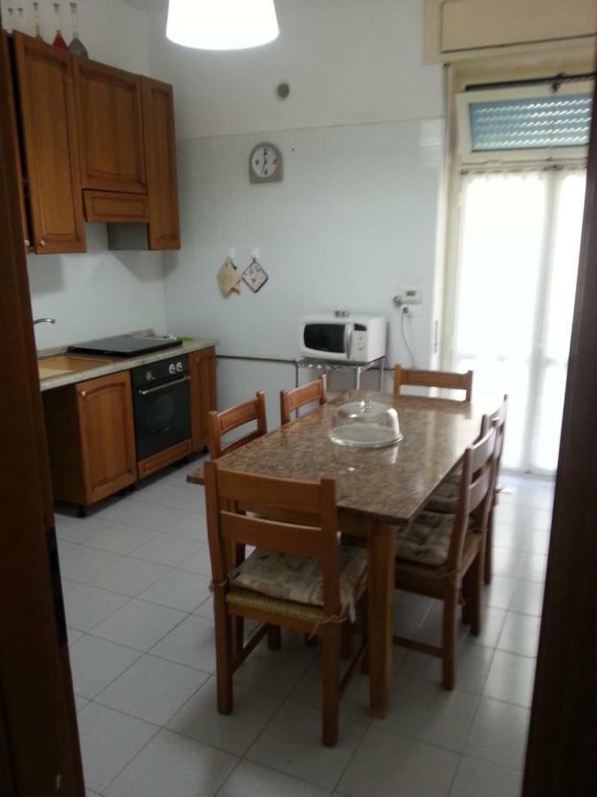2 Bedrooms Appartement At Pescara 300 M Away From The Beach With Balcony And Wifi Eksteriør bilde