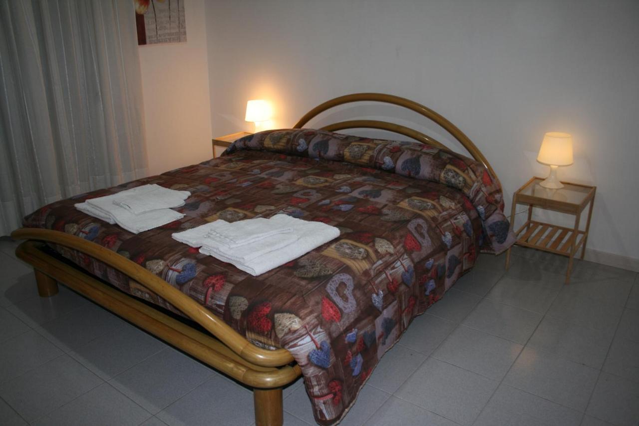 2 Bedrooms Appartement At Pescara 300 M Away From The Beach With Balcony And Wifi Eksteriør bilde